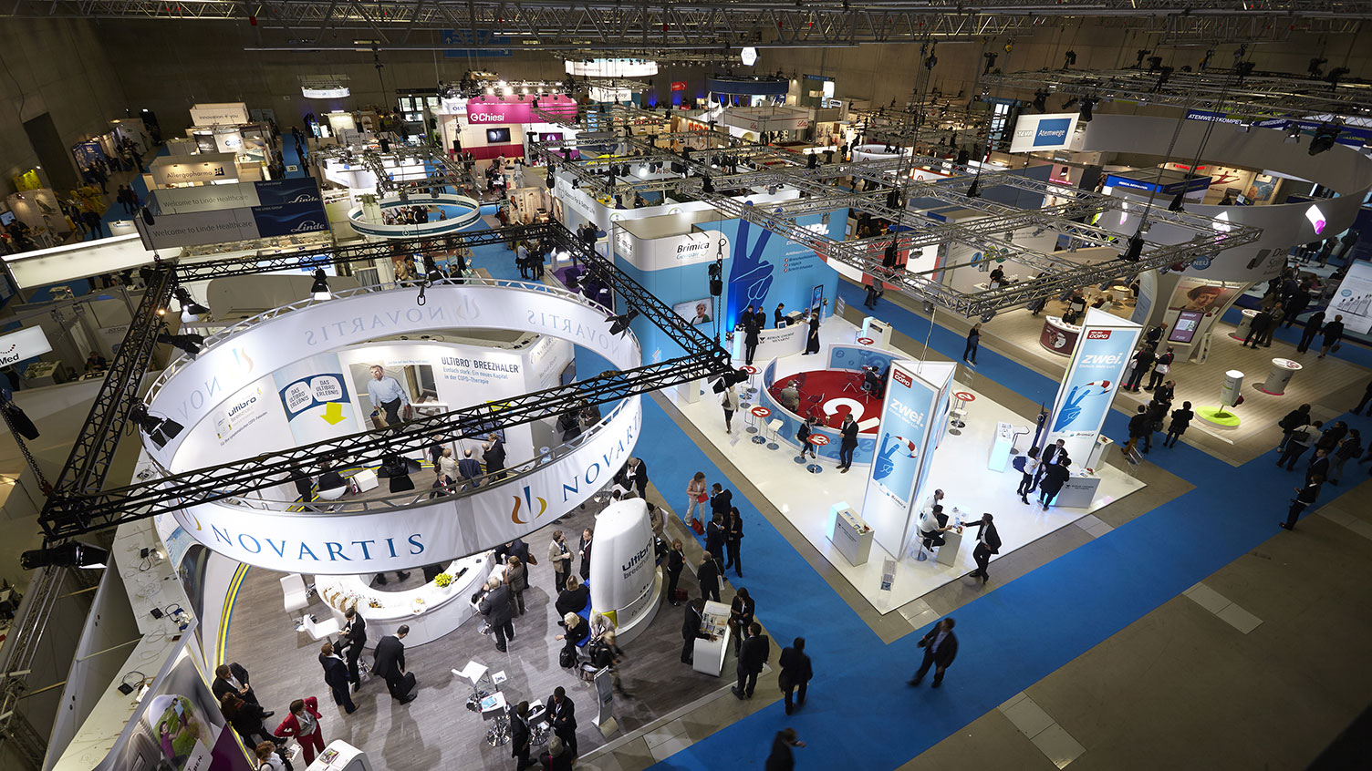 20,000 m² across the halls